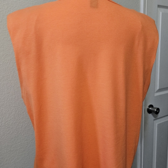 Women's Sleeveless Top - Picture 3 of 5